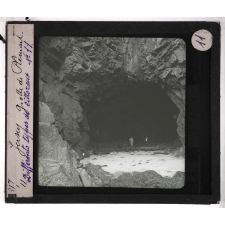Les Différents types de littoraux. Jersey. Grotte de Plémont.