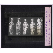 La Sculpture française des 13e, 14e et 15e siècles. Statuettes en laiton du XVe.