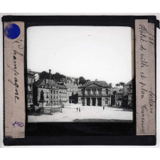 Champagne. Sedan. Hôtel de ville et place Turenne.