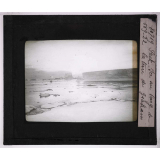 La Glaciation dans les régions polaires antarctiques (Glaciers, iceberg et banquises). Pack-ice au large de la terre de Graham.