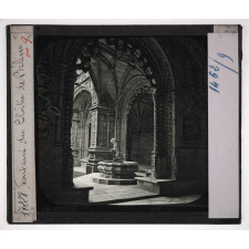 Le Portugal. Fontaine du cloître de Belém.
