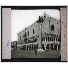 Venise. Façade du palais des Doges.