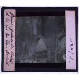 Villes martyres. Reims : galerie du cloître de la rue des Trois Raisinets.