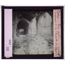 Villes martyres. Soissons. Une galerie d'accès à la Chapelle des Oeuvres.