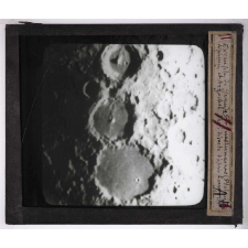 Cosmographie. II. La Lune et le système planétaire. Exemple de grands cratères lunaires (Ptolémée, Alphonse et Arzachel).