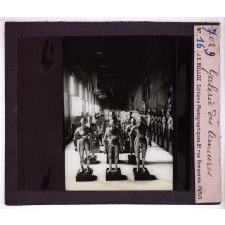 Armes blanches, armes défensives. Galerie des Armures.