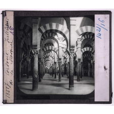 L'Espagne. Cordoue. Intérieur de la Mosquée.