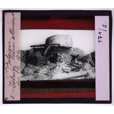 La Belgique en 1918. Zeebruge, canon allemand sur la côte.