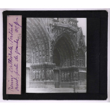 La Cathédrale de Reims. Portail ouest, porte de gauche.