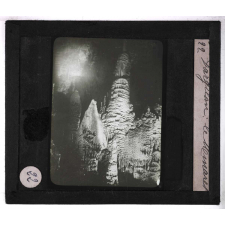 La Spéléologie ou science des cavernes. Dargilan : le Minaret.