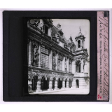 Les Arts du XVIIe siècle. La Rochelle, cour de l'hôtel de ville.