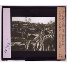 La Bataille de Gorizia. Le théâtre de la bataille du 4 au 15 août 1916. Sur le Carso. Une vallée.