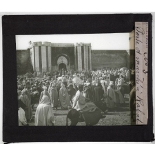 Le Maroc occidental et les Beni-Snassen. Porte et marché à Rabat.