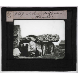 Ère quaternaire, ustensiles, nature, fossiles. Dolmen de Larsac.