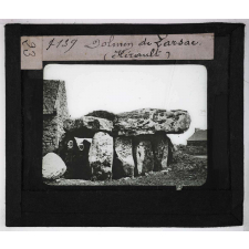Ère quaternaire, ustensiles, nature, fossiles. Dolmen de Larsac.