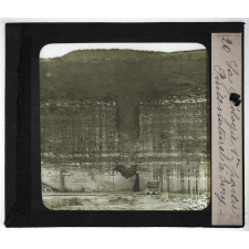 La Géologie expérimentale. Première partie. Application de la méthode expérimentale à l'étude des phénomènes d'érosion. Puits naturel à Ivry.