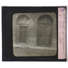 La Monnaie. Hôtel de la Monnaie, porte d'entrée.