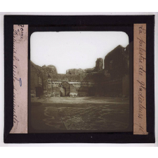 Les Ruines de la Rome antique depuis le siècle d'Auguste. La palestre des gladiateurs.