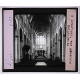 La Basilique de Saint-Denis. Intérieur, vue générale.