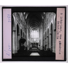 La Basilique de Saint-Denis. Intérieur, vue générale.