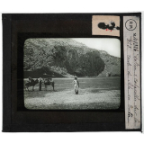 Les Iles égéennes. Doline et catavothre sur la route de Séta en Eubée.