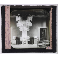 L'Art antique Egypte-Assyrie-Perse. Palais de Xerxès à Persépolis, chapiteau.