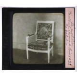 Le Mobilier en France du Moyen-Age au XIXè siècle. Fauteuil, époque de Louis XVI. Les Gobelins.