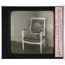 Le Mobilier en France du Moyen-Age au XIXè siècle. Fauteuil, époque de Louis XVI. Les Gobelins.