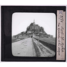 Europe pittoresque. Mont St Michel. Vue générale et la digue.