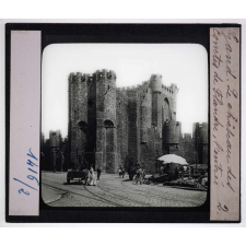 Gand. Le château des comtes de Flandre, l'entrée.
