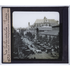Le Second Empire. II - Sciences industrie lettres beaux arts. Les Halles centrales, Paris.