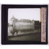 Châteaux historiques. Le château de Chantilly.