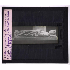La Sculpture française des 13e, 14e et 15e siècles. Statue funéraire de Constance d'Arles, femme de Robert le Pieux, (Abbaye de St Denis).