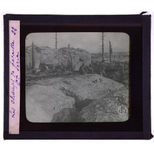 Guerre 1914-1918. Champs de bataille. Tranchée.