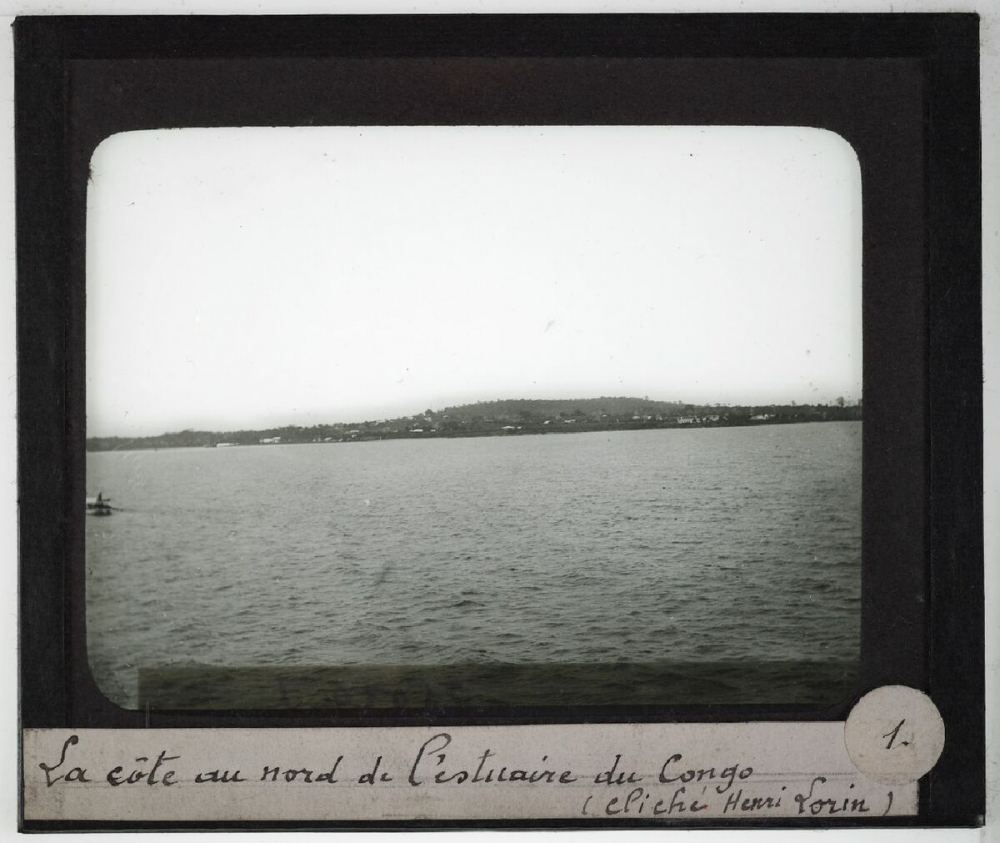 Bas Congo. La côte au nord de l'estuaire du Congo.