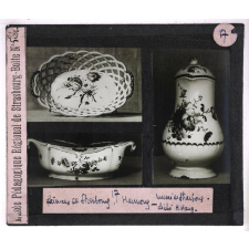 Poteries et faïences. Faïences de Strasbourg. Hannong. Musée de Strasbourg.