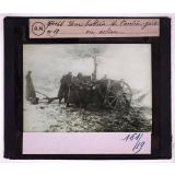La Retraite des Serbes en Albanie après la campagne de 1915. Une batterie de l'arrière-garde en action.