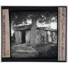 Maine - Anjou (Sarthe, Mayenne, Maine-et-Loire). Le Grand Dolmen de Bagneux.