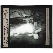 Le Maroc. Géographie, types et coutumes. Environs de Tanger. Intérieur des grottes d'Hercule.