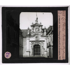 L'Architecture au XVIIe siècle en France. La Flèche. Porte de Prytanée.