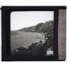 Midi. Menton. Vue prise du cimetière vers Garavan.