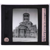 L'Art roman. Vue extérieure de Saint-Paul d'Issoire.