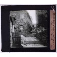 Le Mont-Saint-Michel. La rue haute.