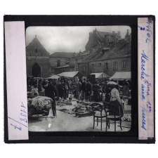 Le Jura français 1re série (Besançon et ses environs - Vallées de la Loue et du Lison). Marché aux puces.