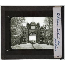 Iran. Téhéran. Entrée des Jardins.