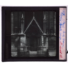 Saint Louis. Paris. Notre Dame, porte rouge.