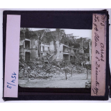 Arras et les champs de bataille de l'Artois. Le théâtre des combats de 1915. Arras. La gde Place le 6 Décembre 1915.