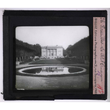 L'Architecture au XVIIIe siècle en France. Versailles, Le petit Trianon.