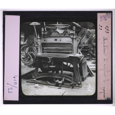 L'Imprimerie des origines à 1900. Machine à rogner le papier.