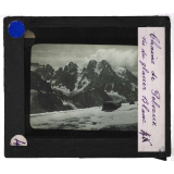 Le Relief, la mer, les côtes. Chaîne de Pelvoux, vu du glacier Blanc.